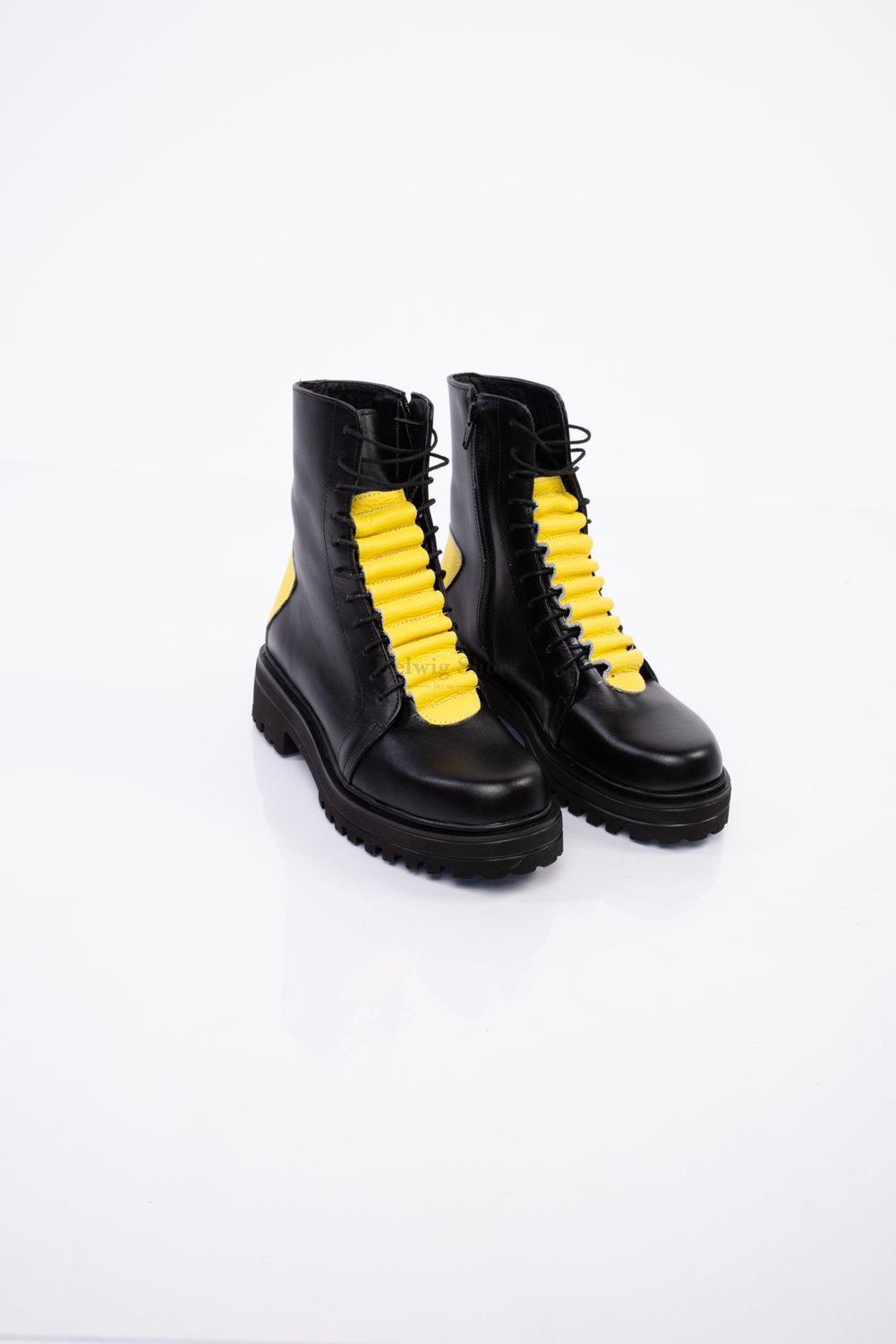 clone teens somewhat Ghete negre din piele naturala cu aplicatii colorate | Helwig Shoes