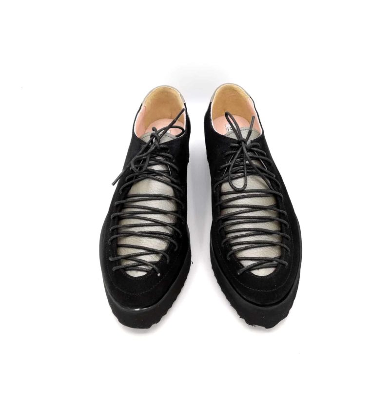 Pantofi negri-argintii din piele naturala cu velur