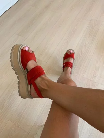 Sandale rosii din piele naturala